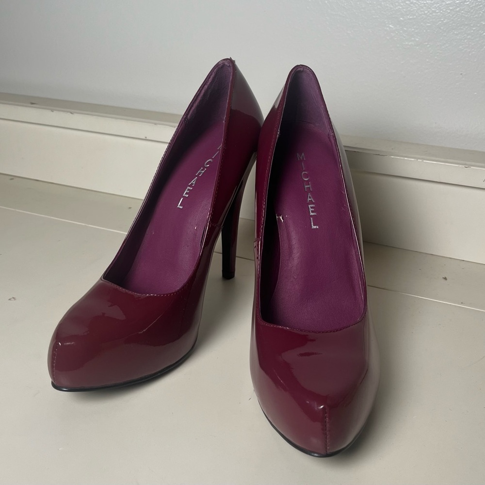 Michael brand burgundy leather pumps. Women’s size 7. EUC! Heels.